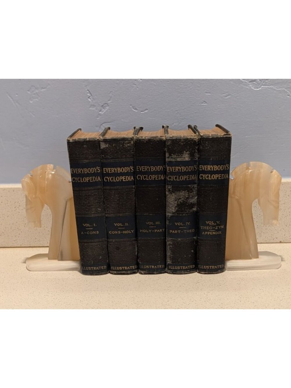 Vintage Hand-Carved Onyx Horse Head Bookends Neutral Tones Art Deco MCM library - Picture 2 of 13